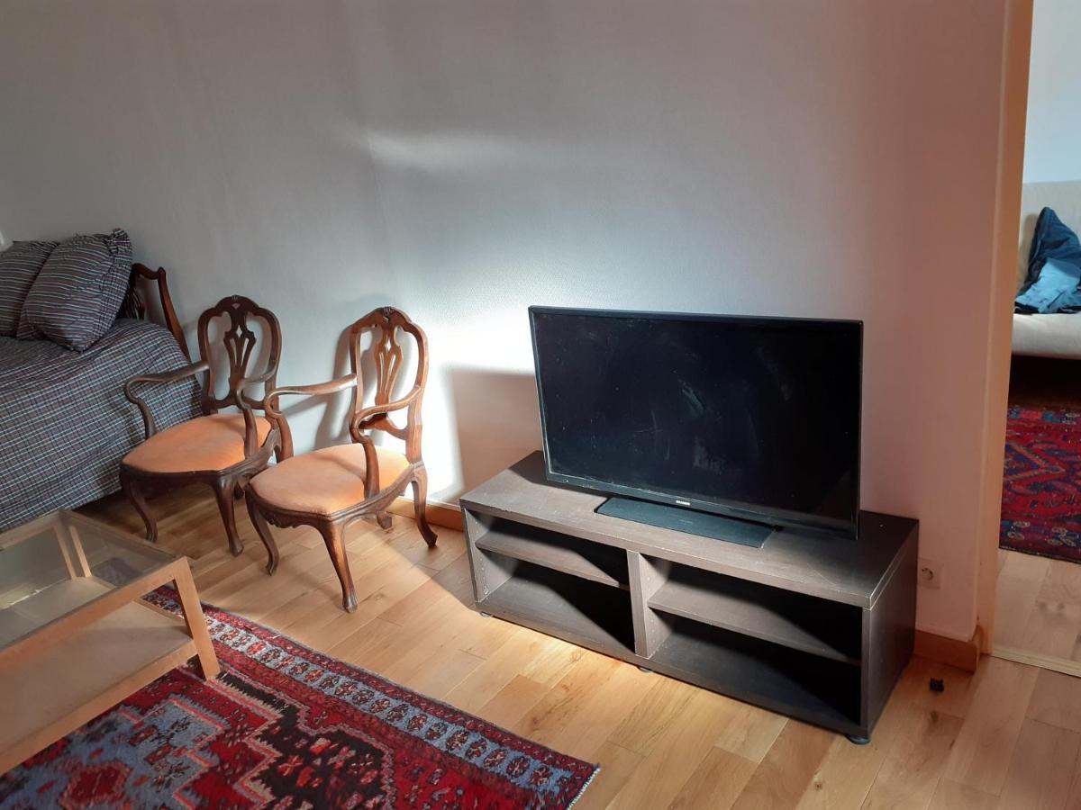 Appartement En Plein Coeur De 밀리 라 포레 외부 사진